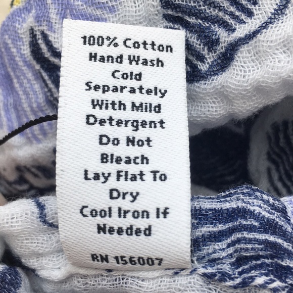 NWT Vera Bradley travel scarf - Picture 5 of 5